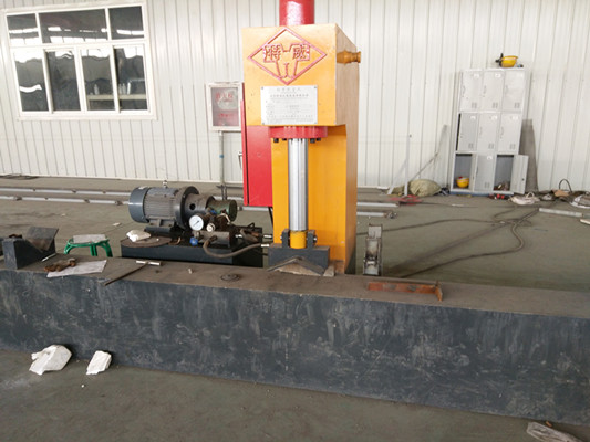 太陽(yáng)能路燈,燈桿生產(chǎn)設(shè)備